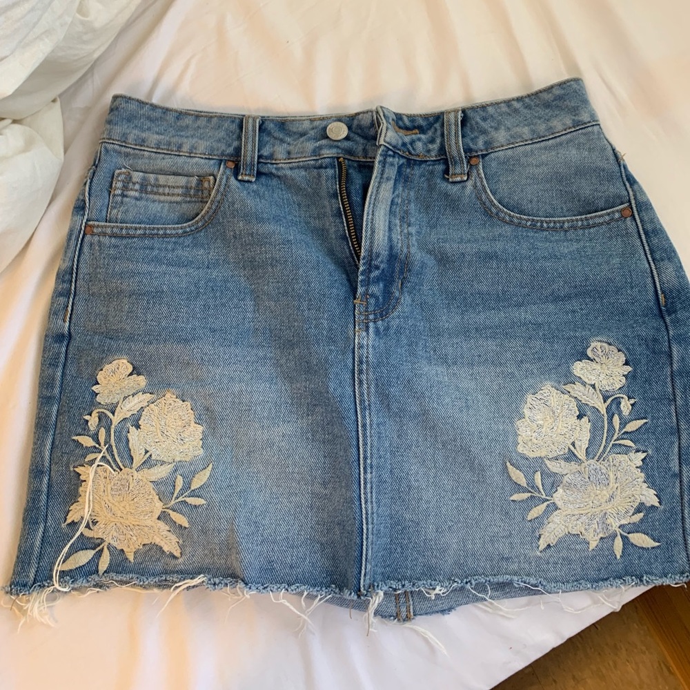 flower embroidery jean skirt